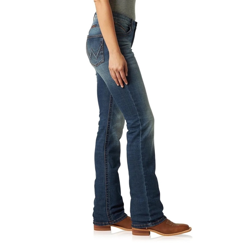 Wrangler the ultimate riding jeans, Willow size 9x36 women’s